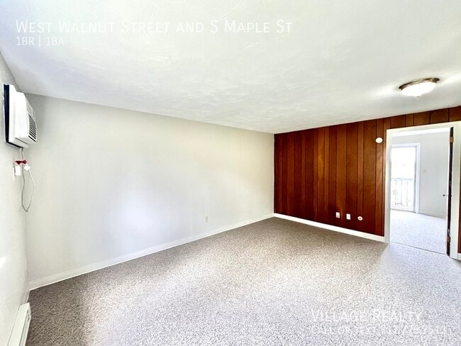 Building Photo - 86 W Walnut St