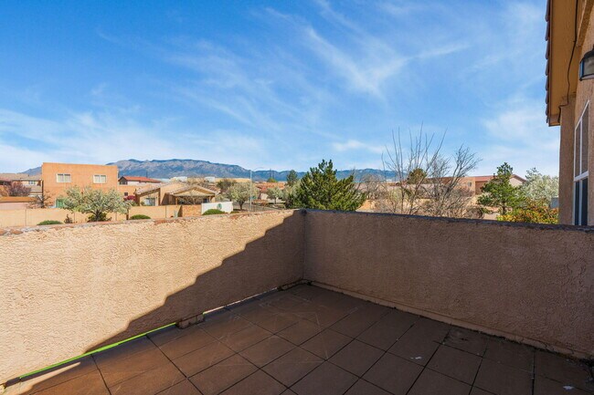 Building Photo - 7351 Sidewinder Dr NE