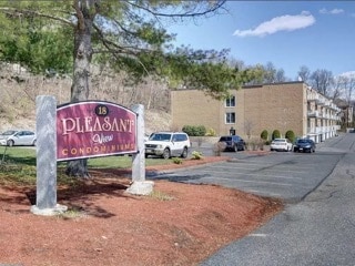 Building Photo - 18 Wrentham Rd