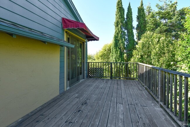 Building Photo - 4 Ramona Ave