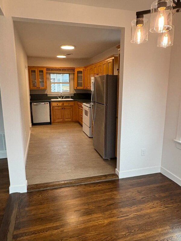 Building Photo - 6 Prospect Ave