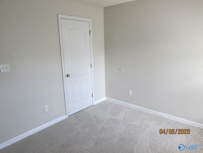 Building Photo - 226 Shadow Ct SW