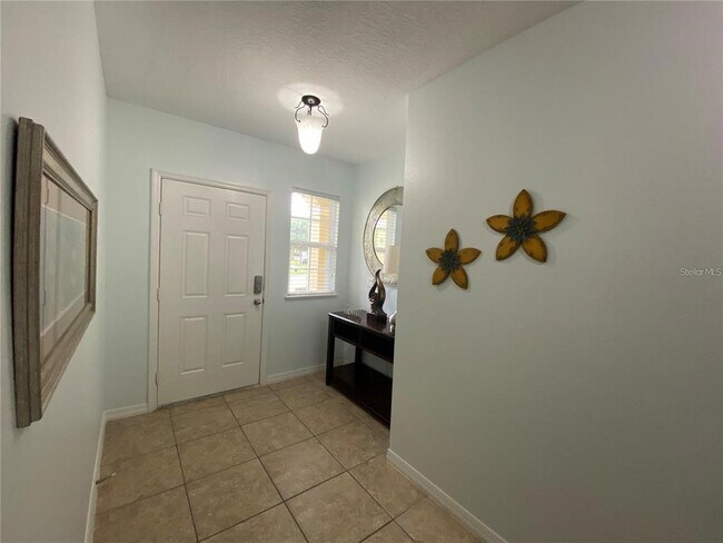 Building Photo - 9027 Paolos Pl