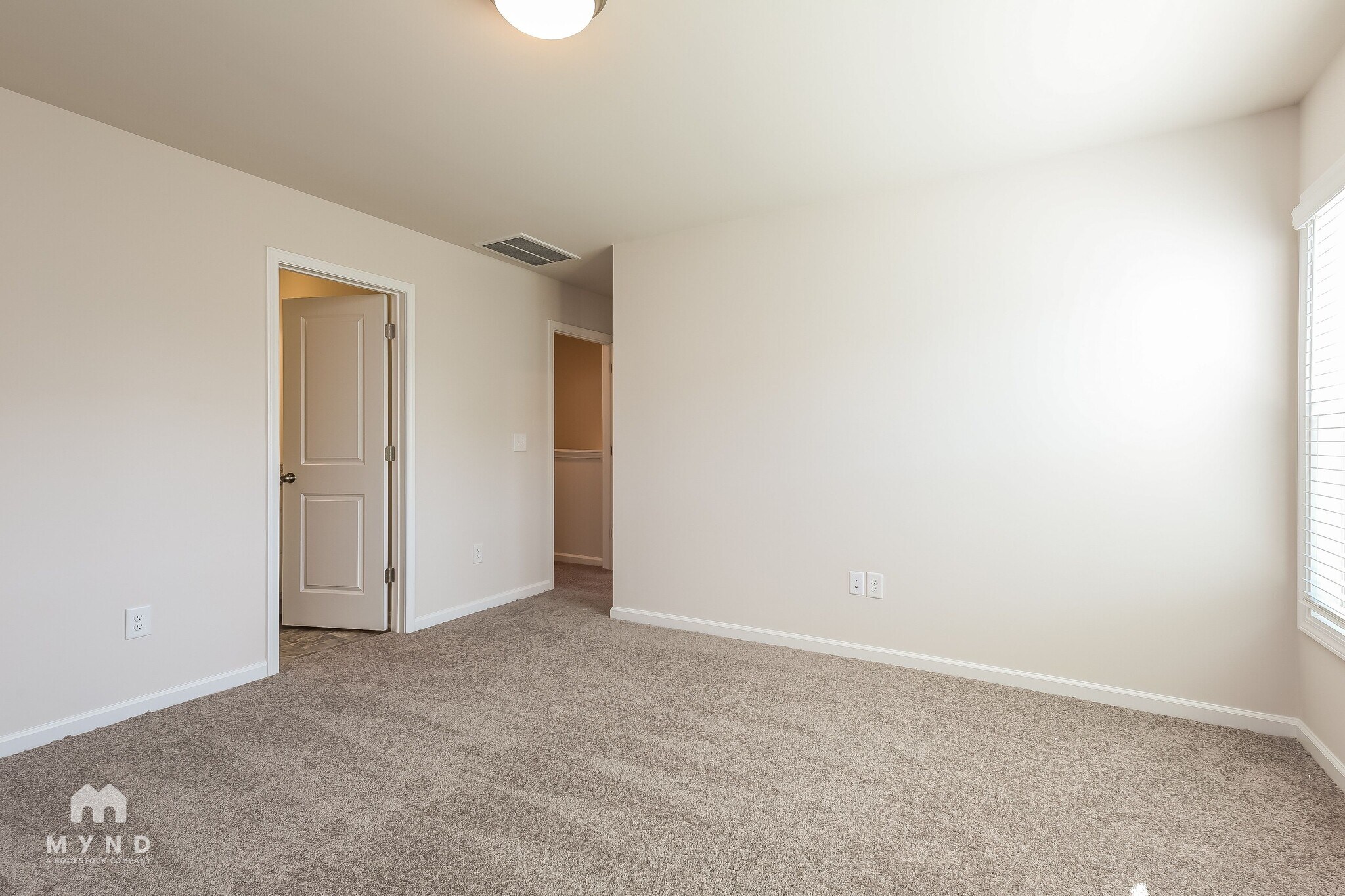 Building Photo - 22 Apricot Ln