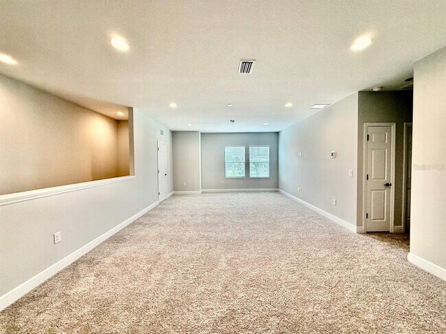 Building Photo - 35609 Stableton Ln