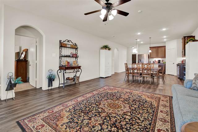 Building Photo - 7839 Ashwood Dr