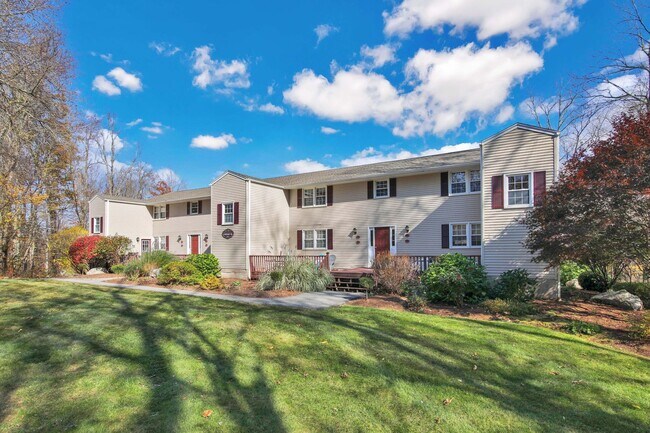 Building Photo - Andover, CT- One bedroom one bath apt in a gorgeous country setting.  It is time for a new start!