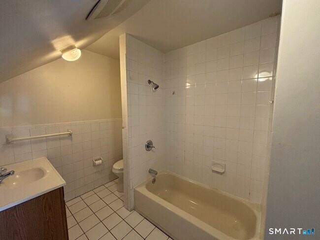 Building Photo - 358 Park Ave