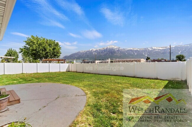 Building Photo - 2126 Pebblebrook Rd