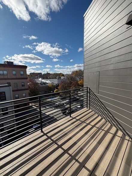 Building Photo - 1121 Dorchester Ave