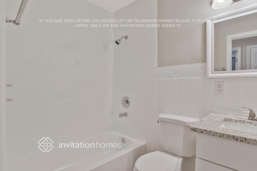 Building Photo - 3668 Yosemite Dr