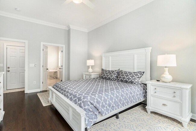 Building Photo - 200 N Ladd Ct