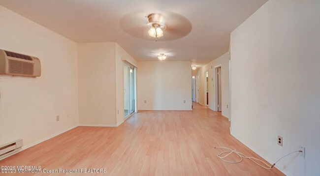 Building Photo - 59 Amberly Dr