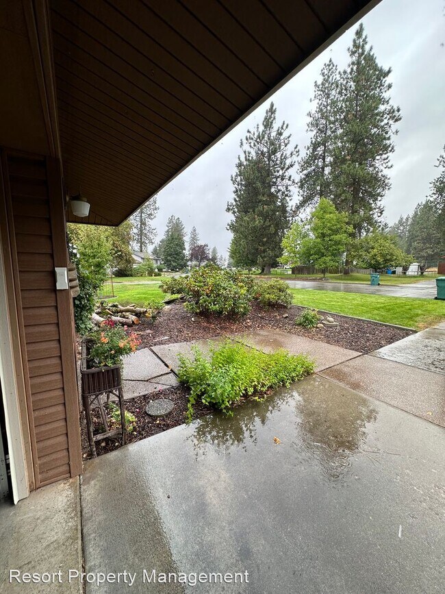 Building Photo - 3 br, 2 bath House - 910 E Loch Maree Dr