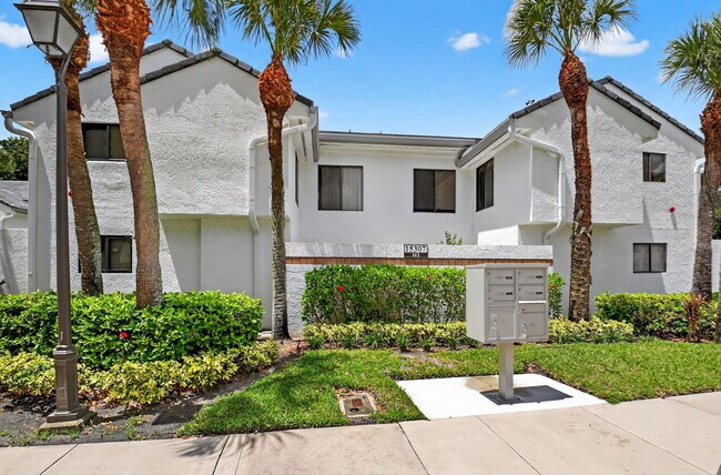 Building Photo - 15307 Strathearn Dr