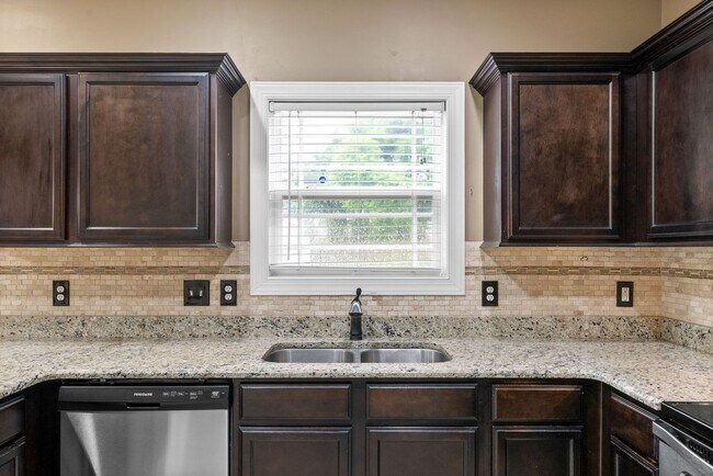 Building Photo - 1170 Dygert Ct