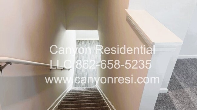 Building Photo - Charming ingle family house!3bedrooms, 3ba...