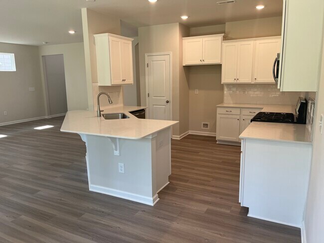 Building Photo - 117 Magnolia St