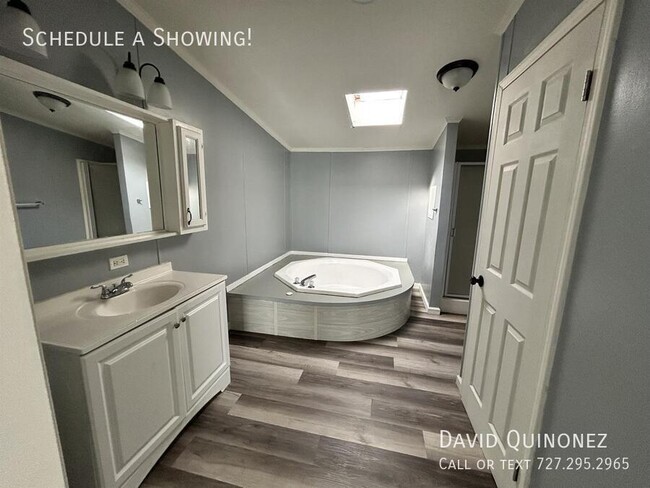 Building Photo - 3201 Iona-