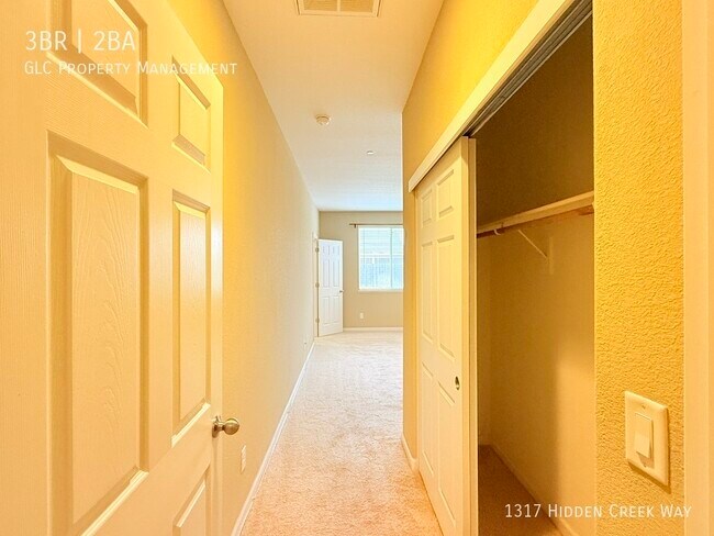 Building Photo - 1317 Hidden Creek Way