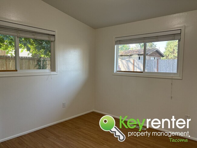 Building Photo - Beautiful 4-Bedroom Rambler in a Desirable...
