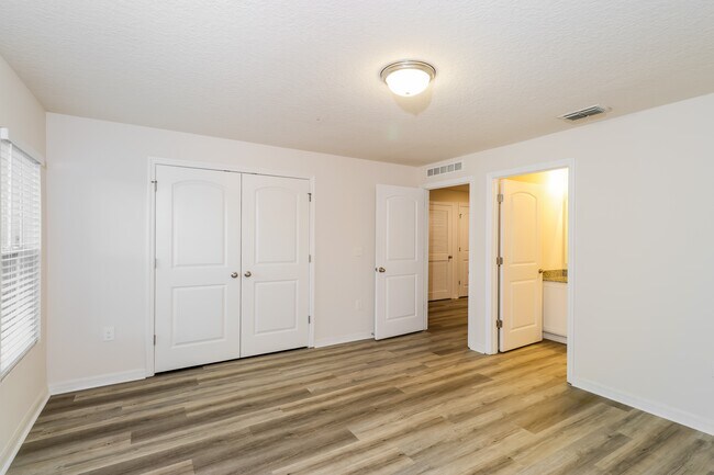 Building Photo - 8185 101st Ct