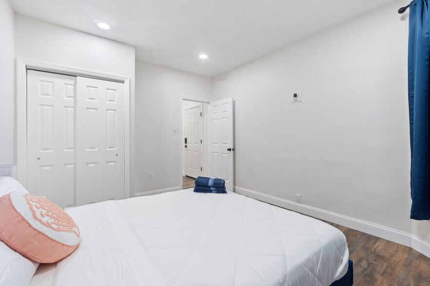 Building Photo - 92 Stuyvesant Ave