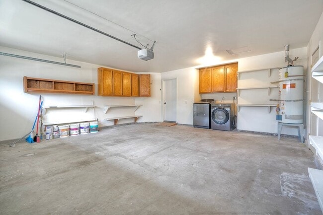 Building Photo - 3750 Via Del Rancho