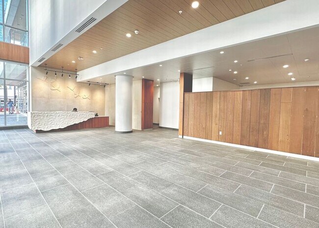 Building Photo - 1500 Rycroft St