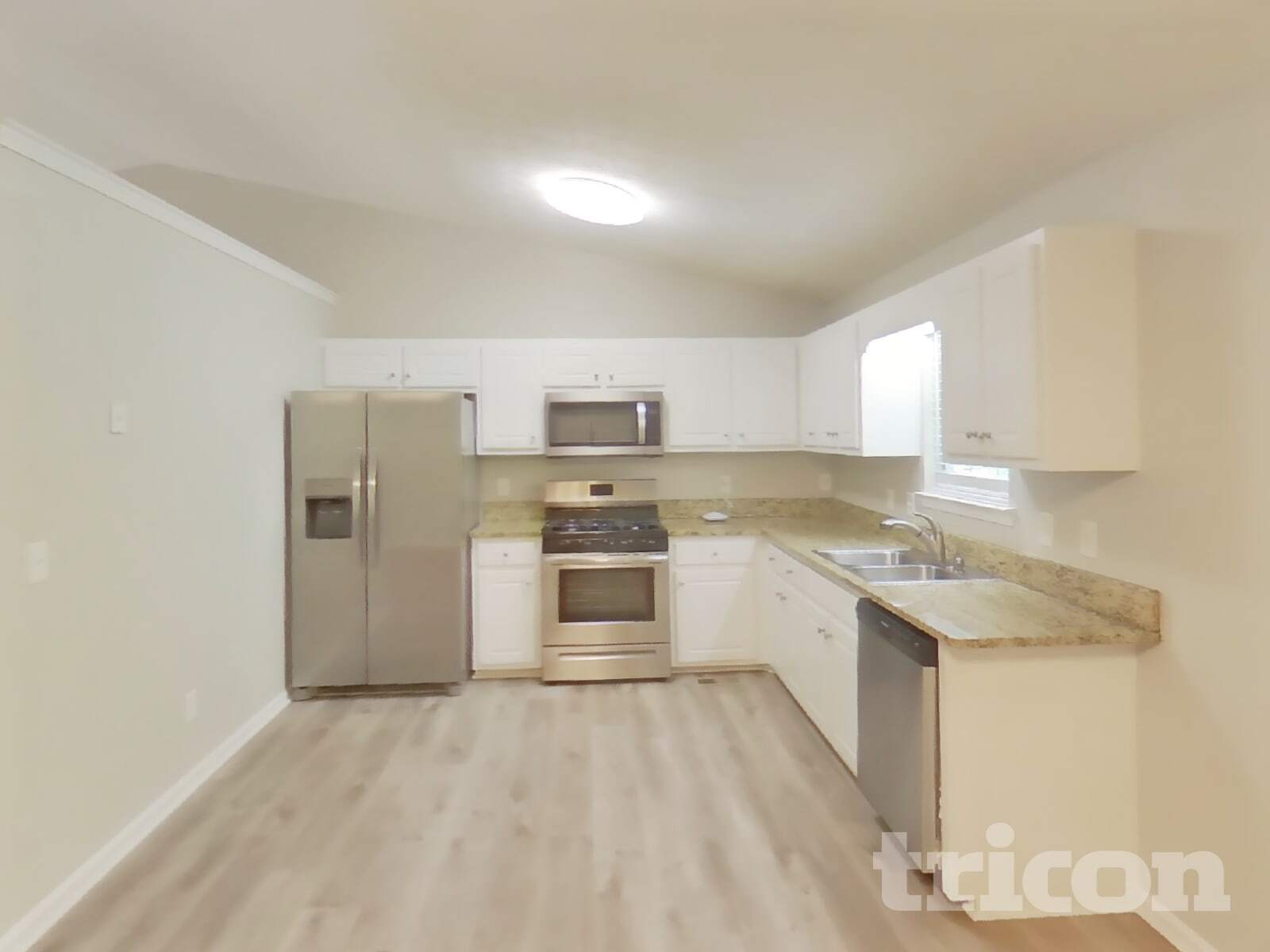 Building Photo - 365 Anna Ave