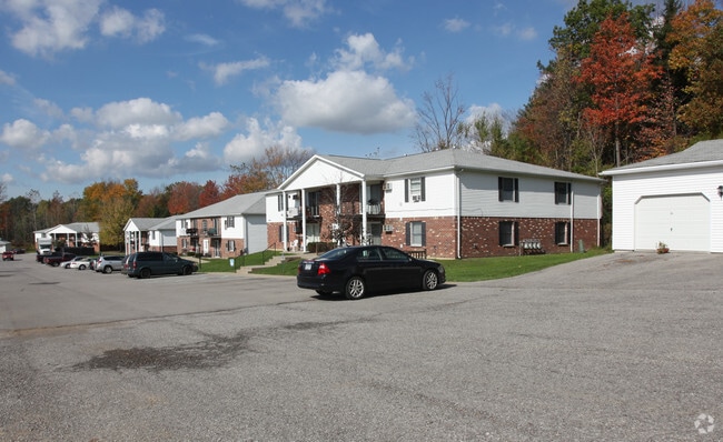 Building Photo - Oakwood Apartments