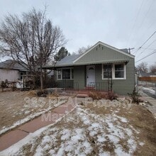 Building Photo - 807 24th Ave
