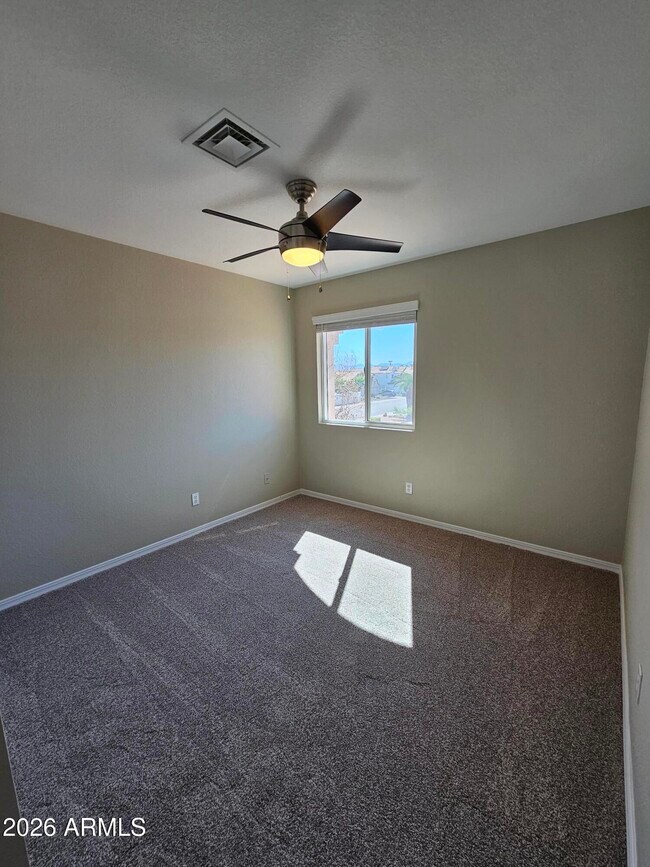 Building Photo - 16443 S 34th Way