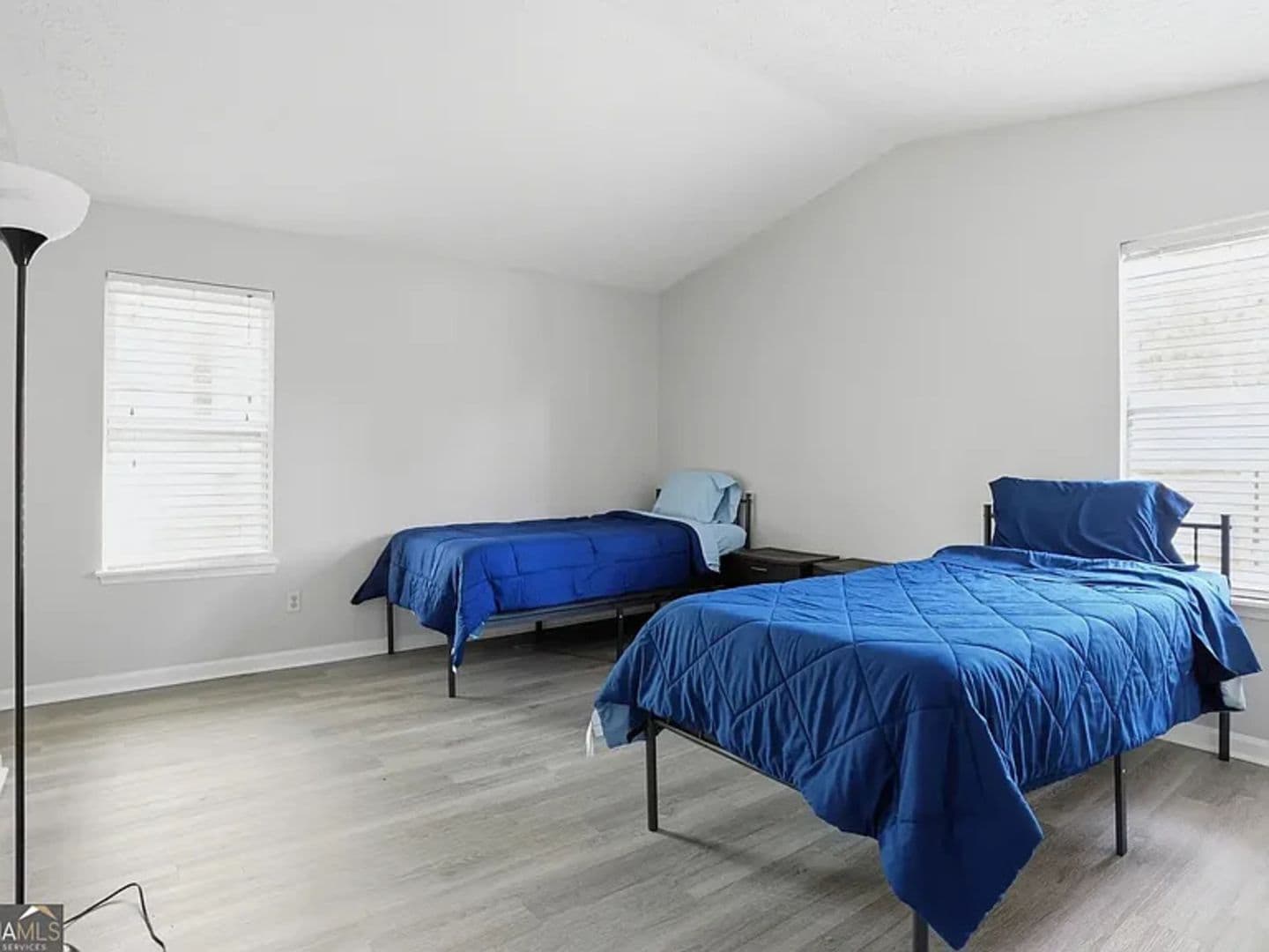Building Photo - 5420 Forest Downs Cir