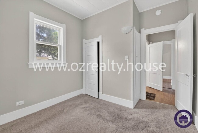 Building Photo - 614 Woodstock Ave