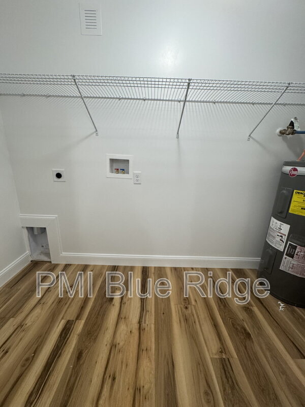 Building Photo - 380 Quinn Hill Ln