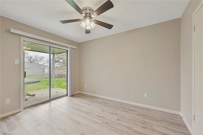 Building Photo - 805 San Benito Dr