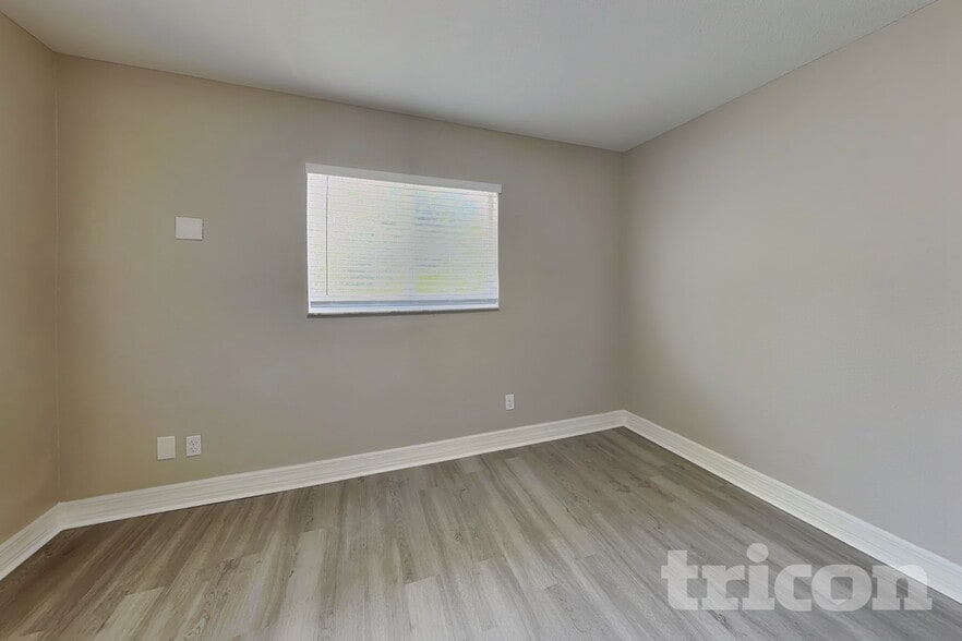 Building Photo - 7438 Watson Ln