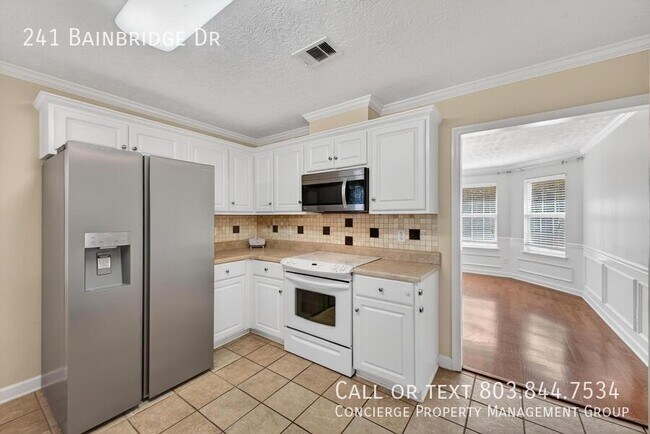 Building Photo - 241 Bainbridge Dr