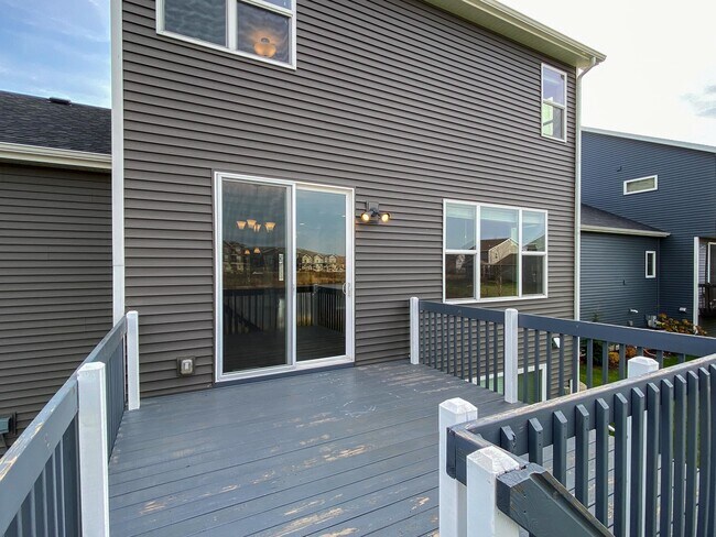 Building Photo - 9626 Sweet Autumn Dr