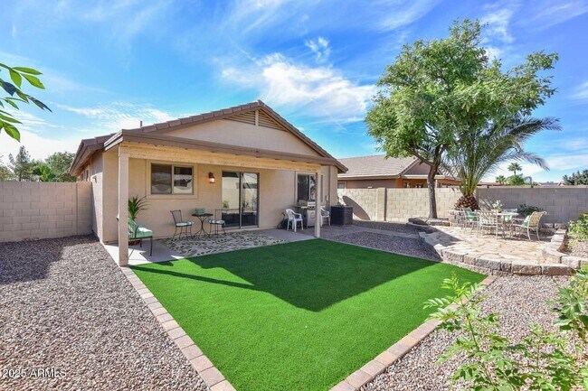 Building Photo - 16530 W Statler St