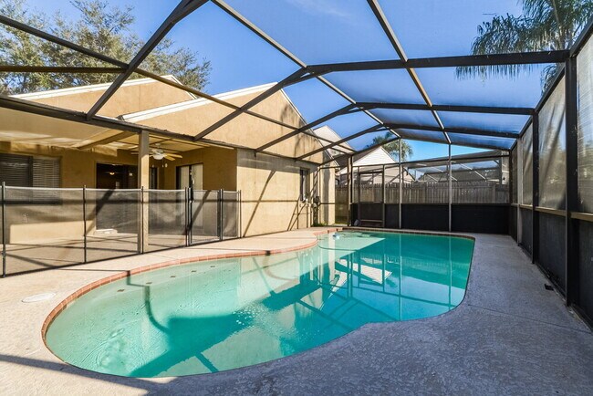 Building Photo - 1048 Vernon Loop