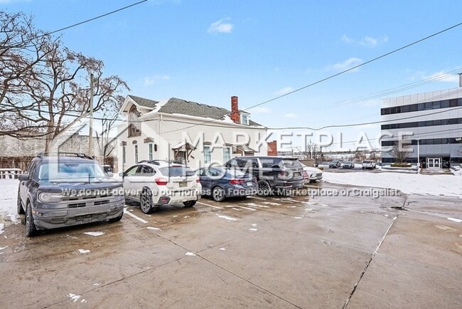 Building Photo - 1391 Woodbridge St