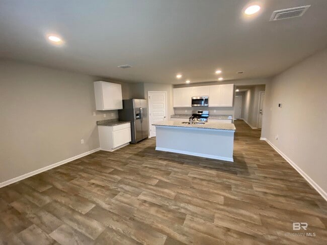 Building Photo - 8359 Harmon St