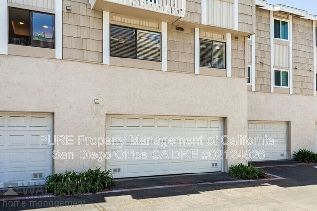 Building Photo - 3990 Mahaila Ave