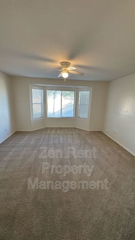 Building Photo - 33024 N Madison Way Dr