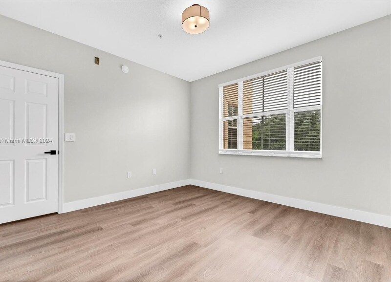 Building Photo - 4602 SW 160th Ave