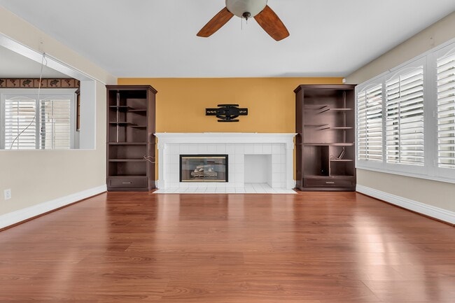 Building Photo - 29767 Southwood Ln