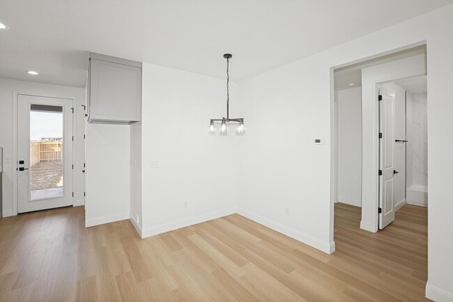 Building Photo - 10374 Tierra Santa Dr