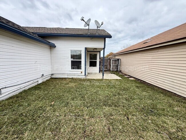 Building Photo - 12344 Sondra Cove Trail N